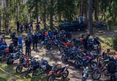 Experience from the Roadbook Rally: At first, you might “miss the mark,” but later, you’ll be riding smoothly through the forest!
